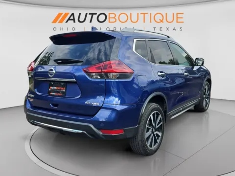 More photos of 2019 Nissan Rogue SL at Auto Boutique Ohio, OH