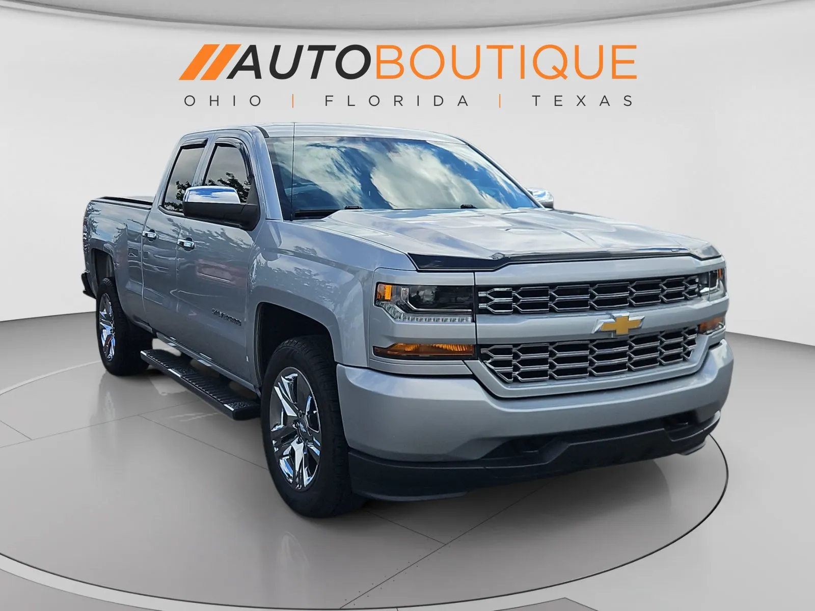 Chevrolet Silverado photo 8