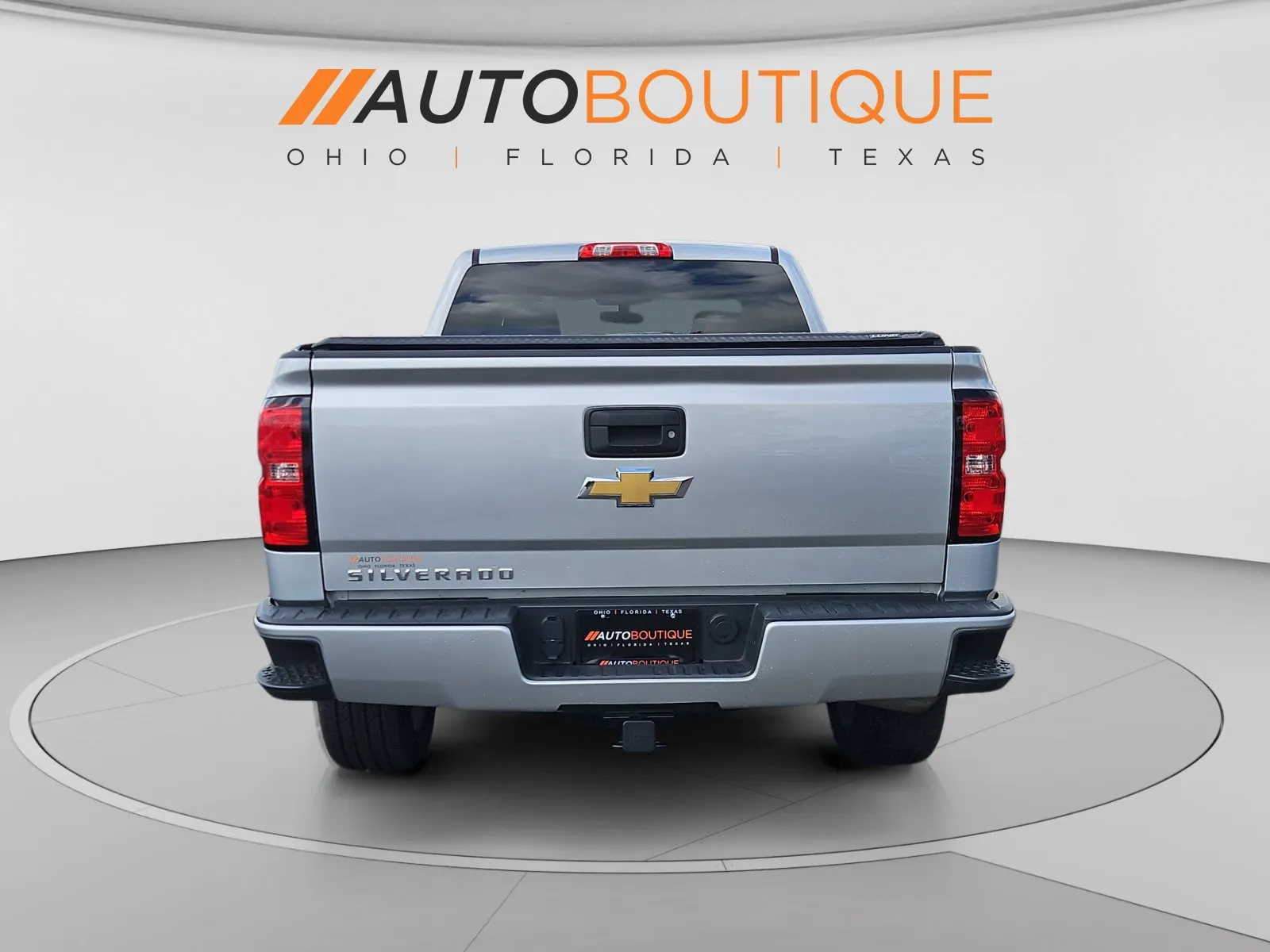Chevrolet Silverado photo 4