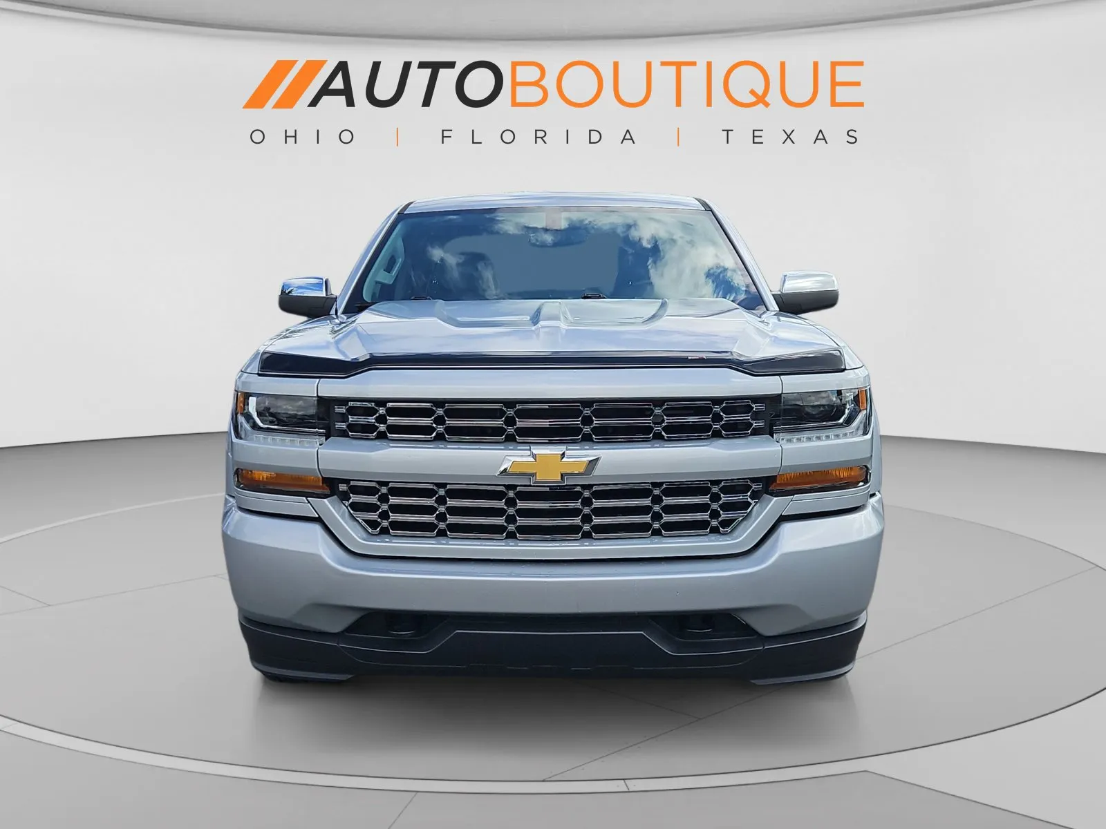 Chevrolet Silverado photo 9