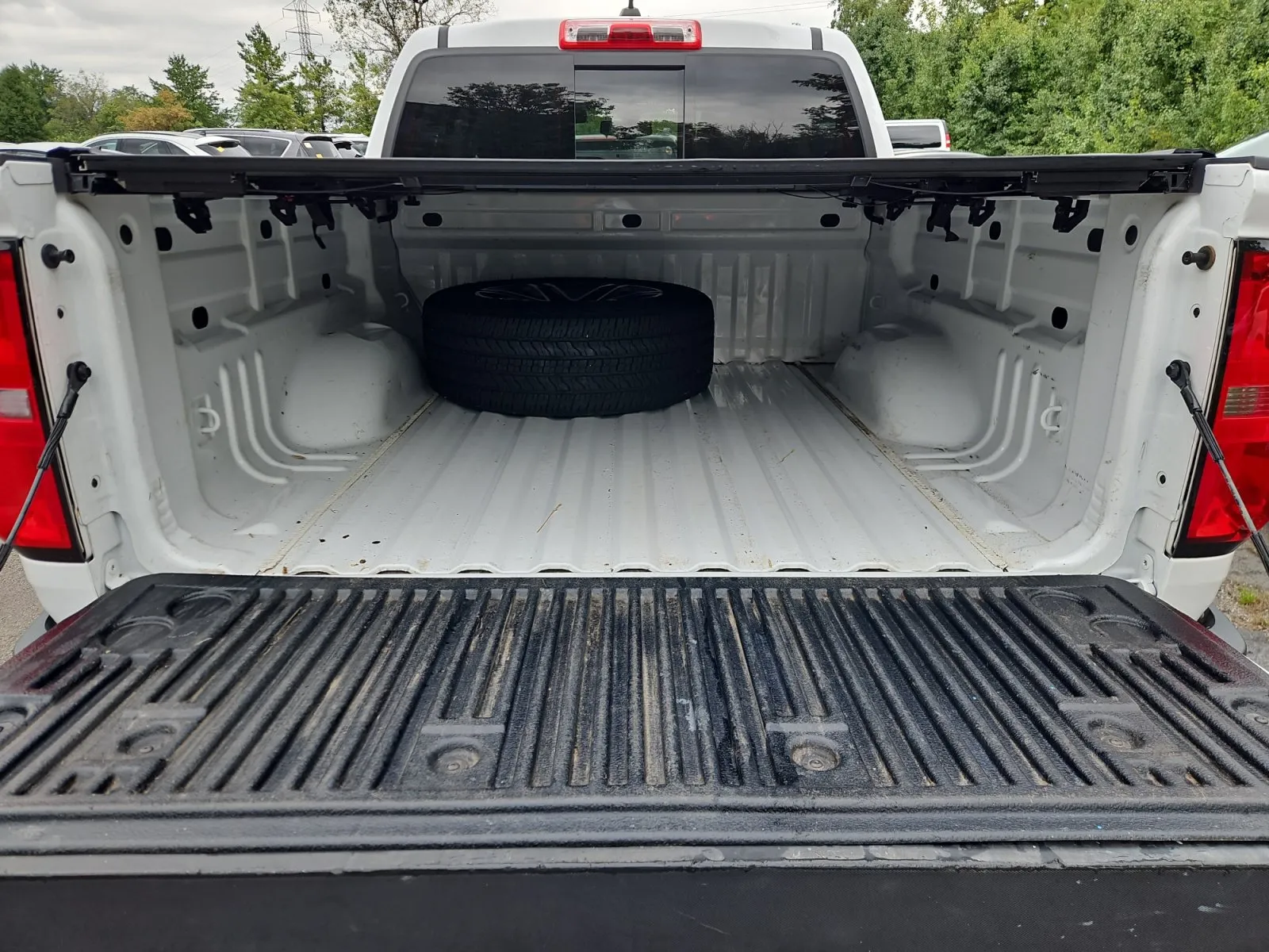 Chevrolet Colorado photo 17