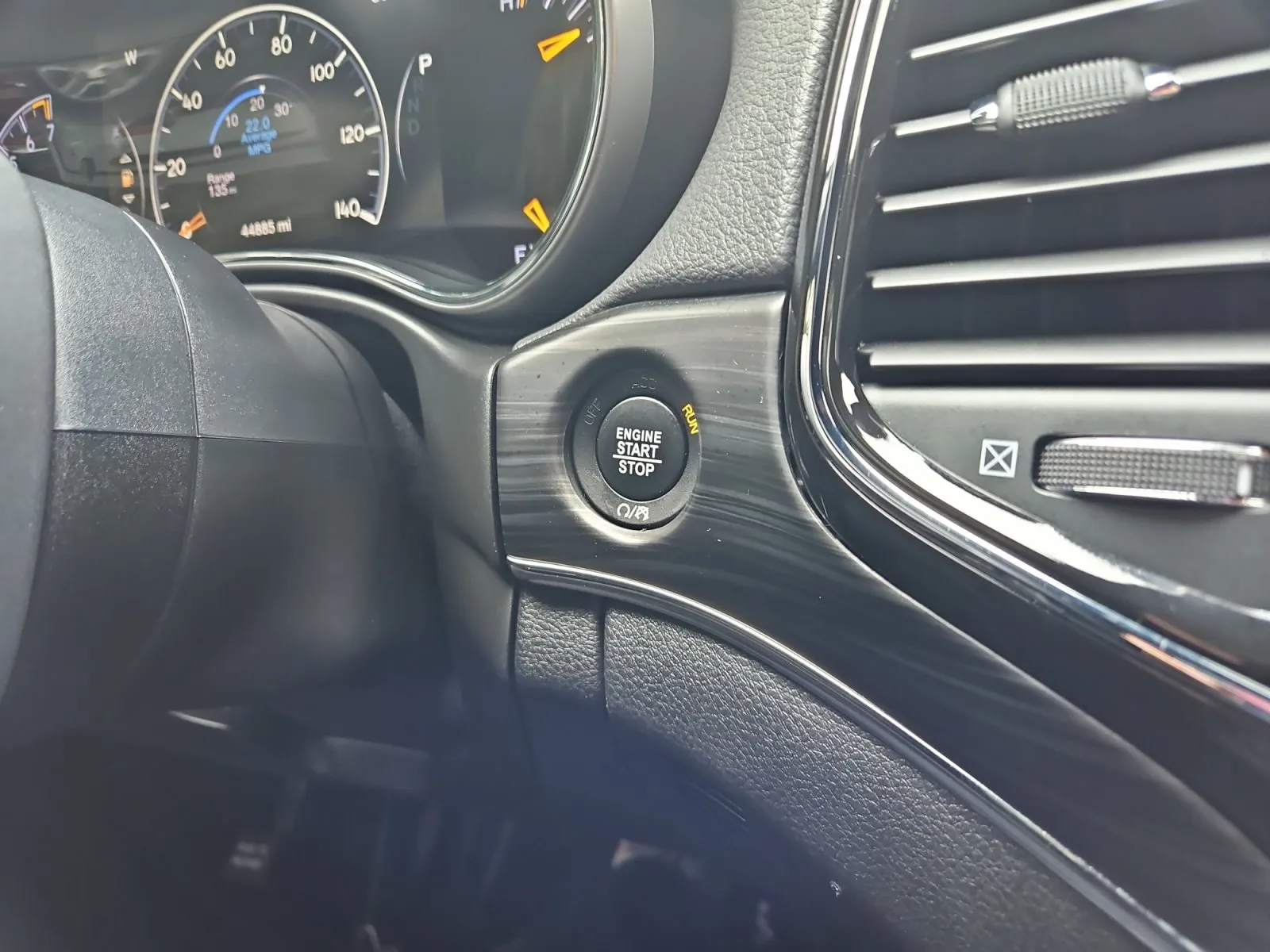 Jeep Grand Cherokee photo 27