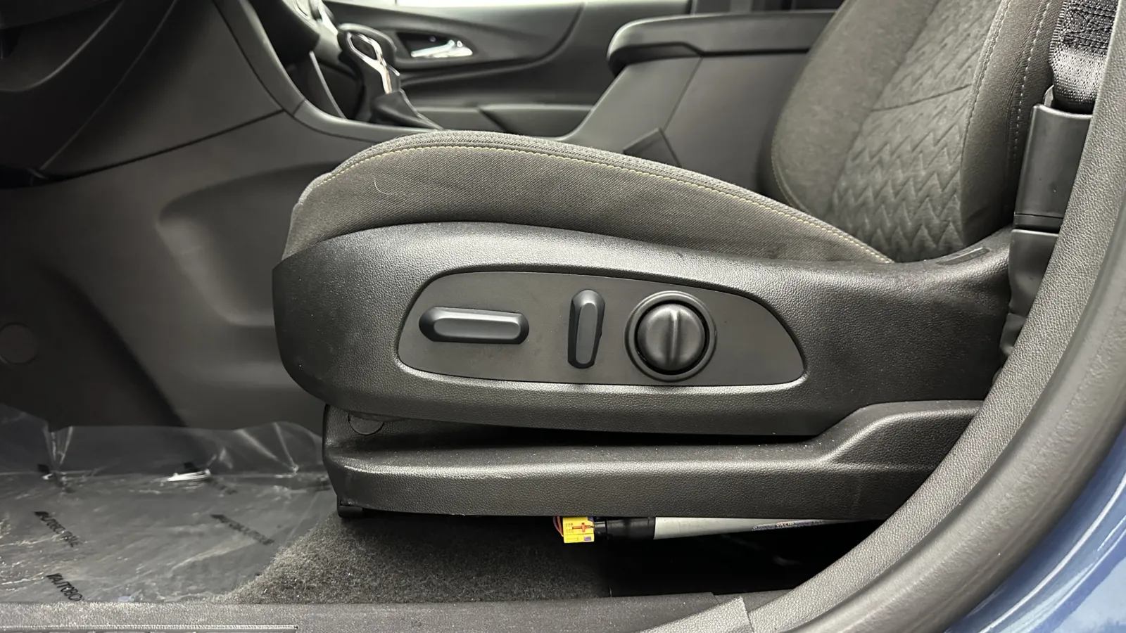 2024 Chevrolet Equinox LT - Photo 10