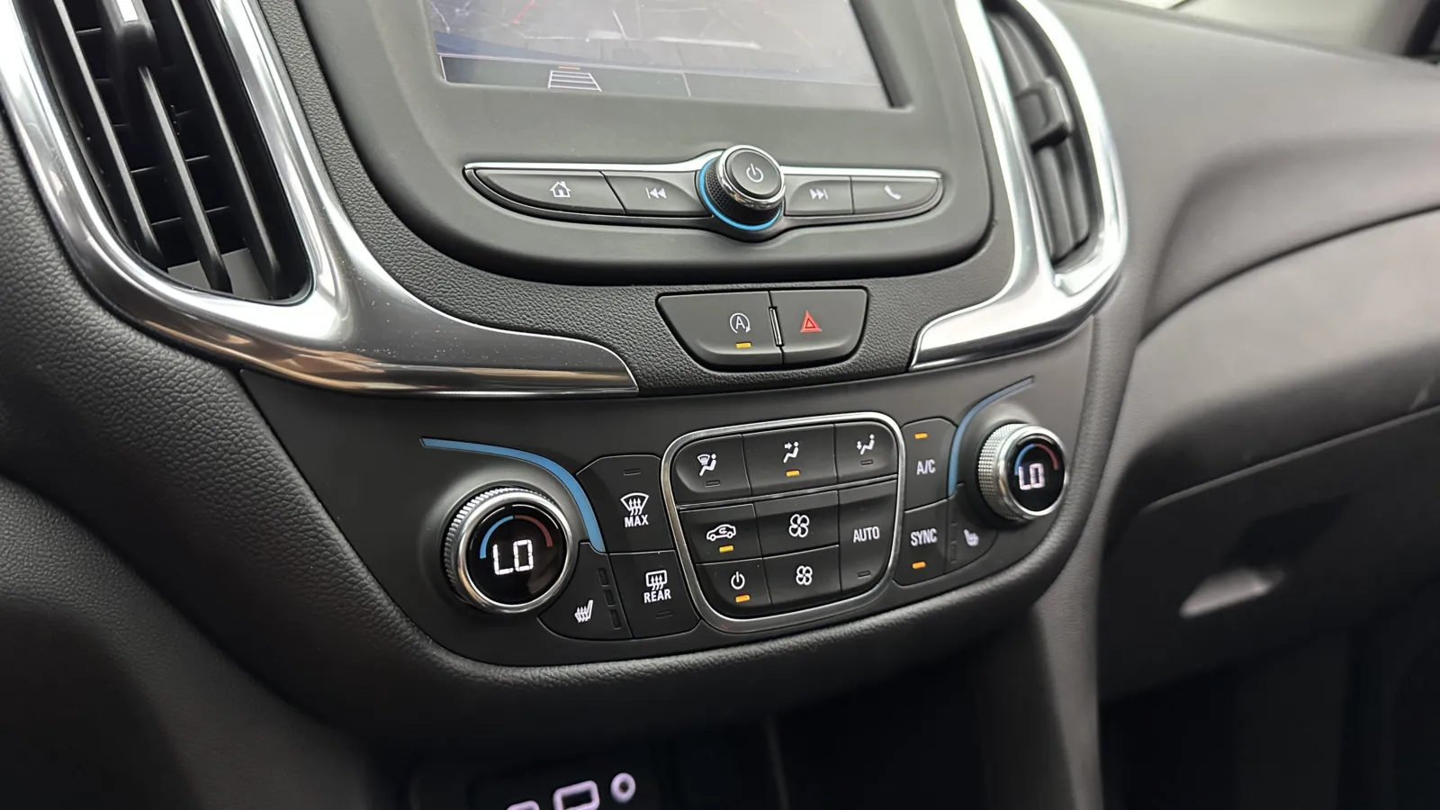 2024 Chevrolet Equinox LT - Photo 15
