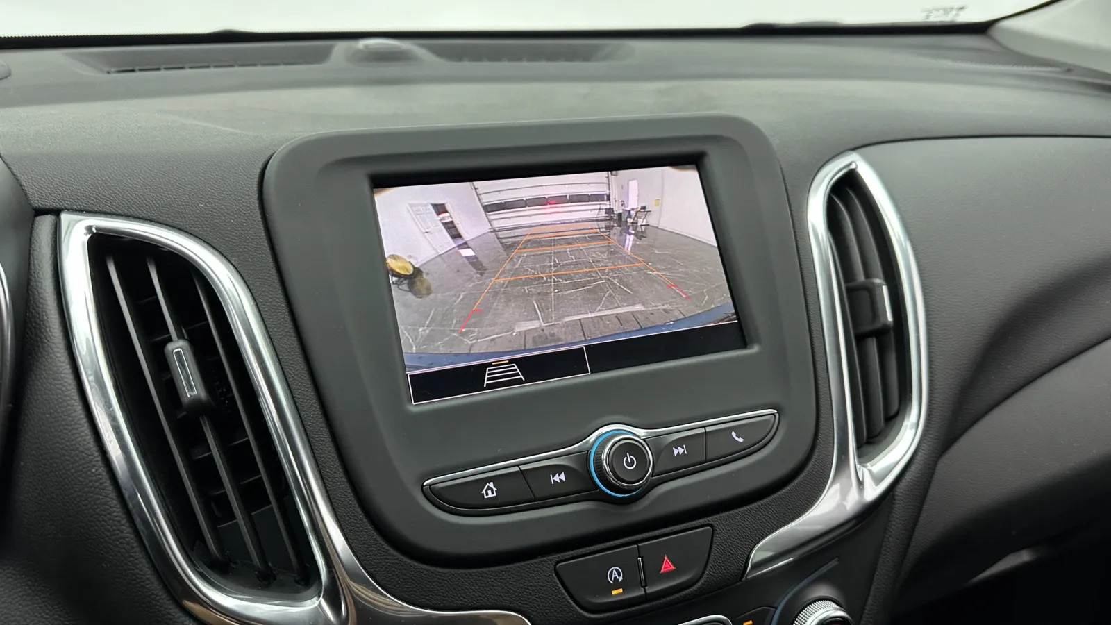 2024 Chevrolet Equinox LT - Photo 14