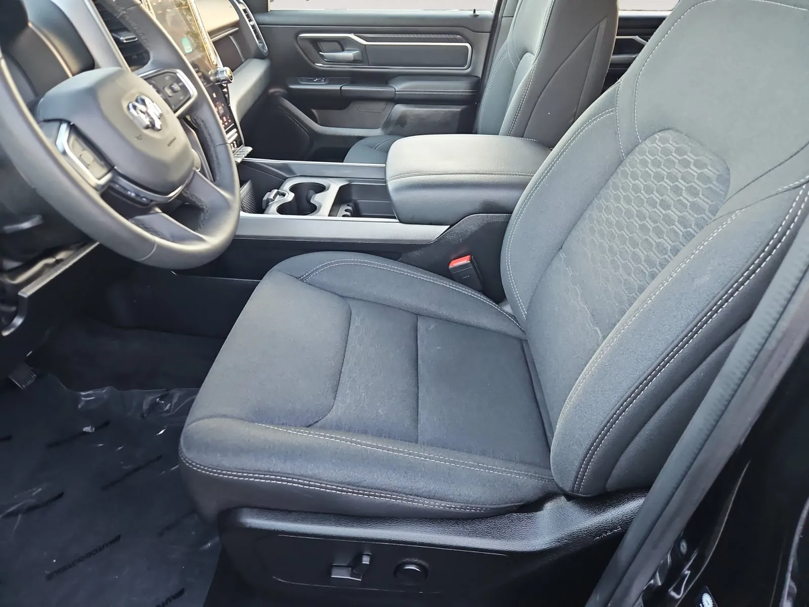 Ram 1500 photo 10