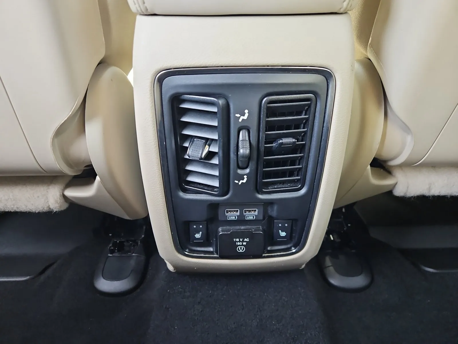 Jeep Grand Cherokee photo 14