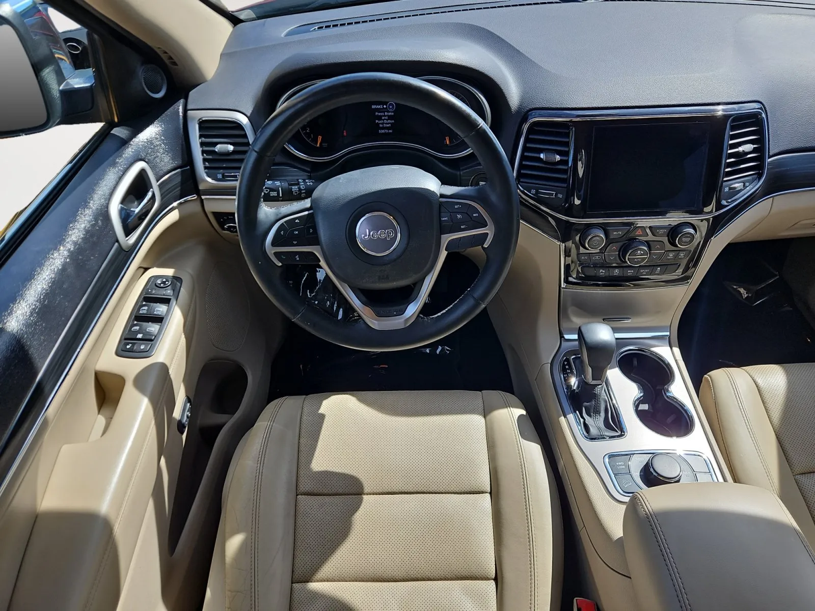 Jeep Grand Cherokee photo 11