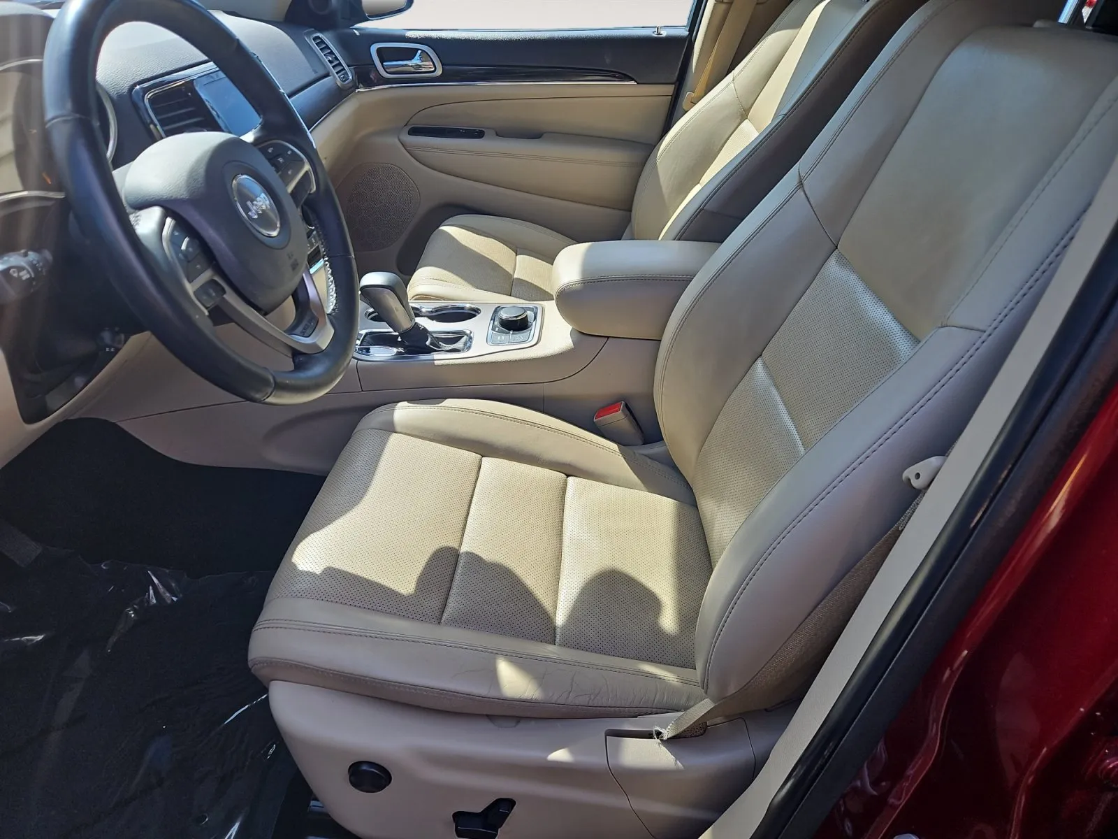 Jeep Grand Cherokee photo 10