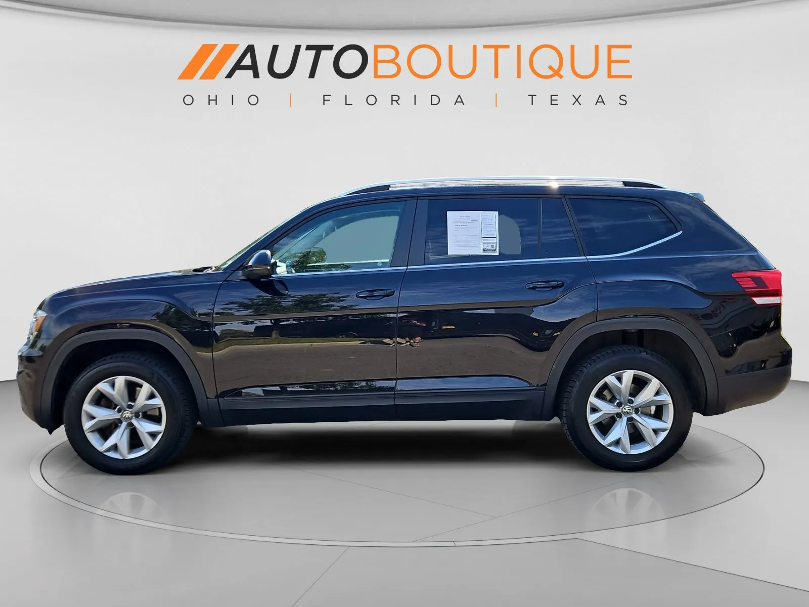 Volkswagen Atlas photo 2