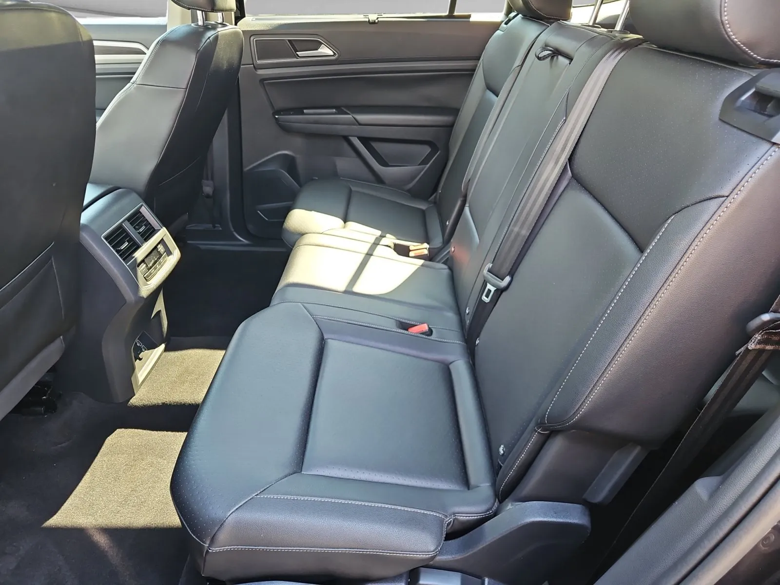 Volkswagen Atlas photo 15
