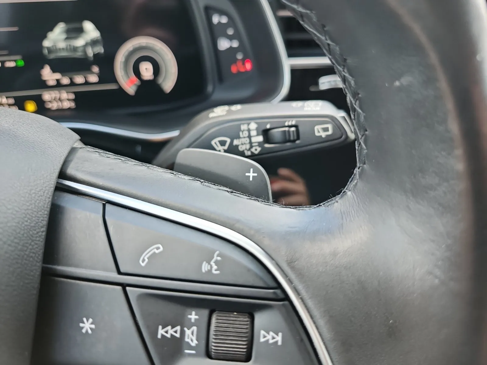 Audi Q7 photo 24
