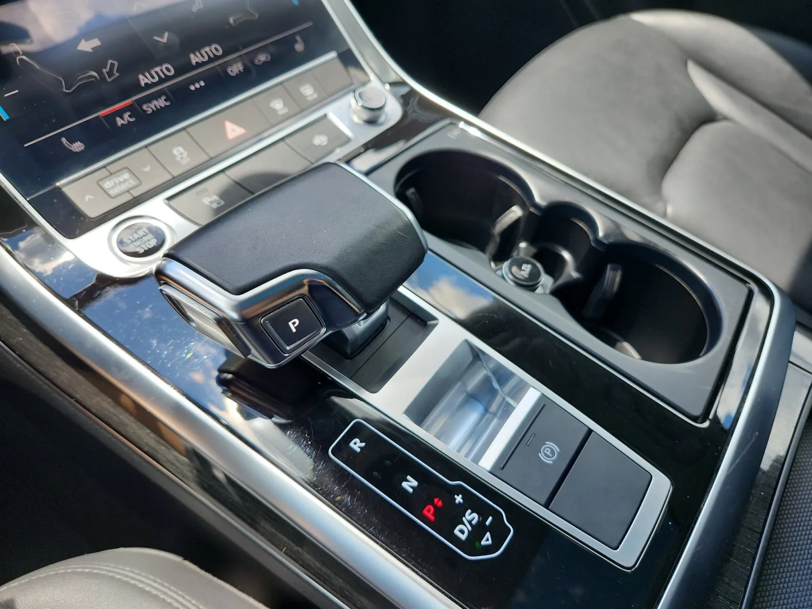 Audi Q7 photo 23