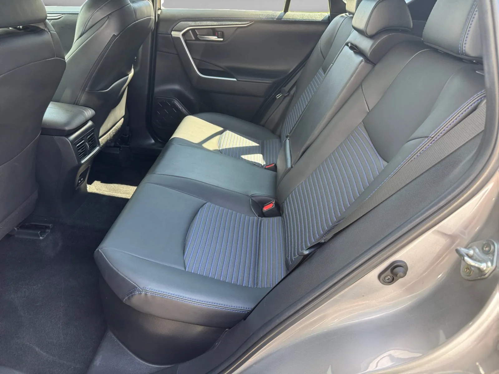 Toyota RAV4 photo 14