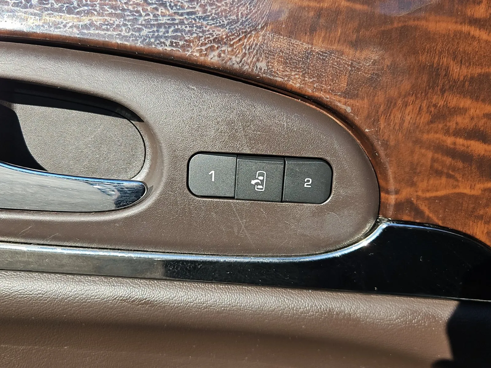 Buick Enclave photo 19
