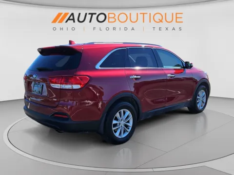 More photos of 2017 Kia Sorento LX at Auto Boutique Ohio, OH