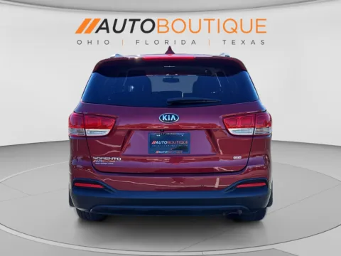 More photos of 2017 Kia Sorento LX at Auto Boutique Ohio, OH