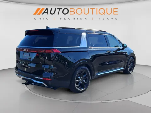 More photos of 2023 Kia Carnival SX at Auto Boutique Ohio, OH