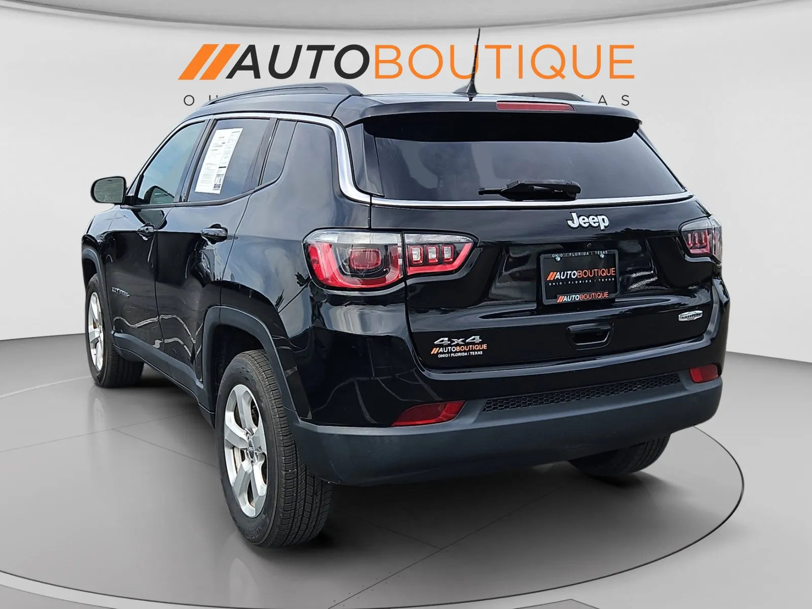 Jeep Compass photo 3