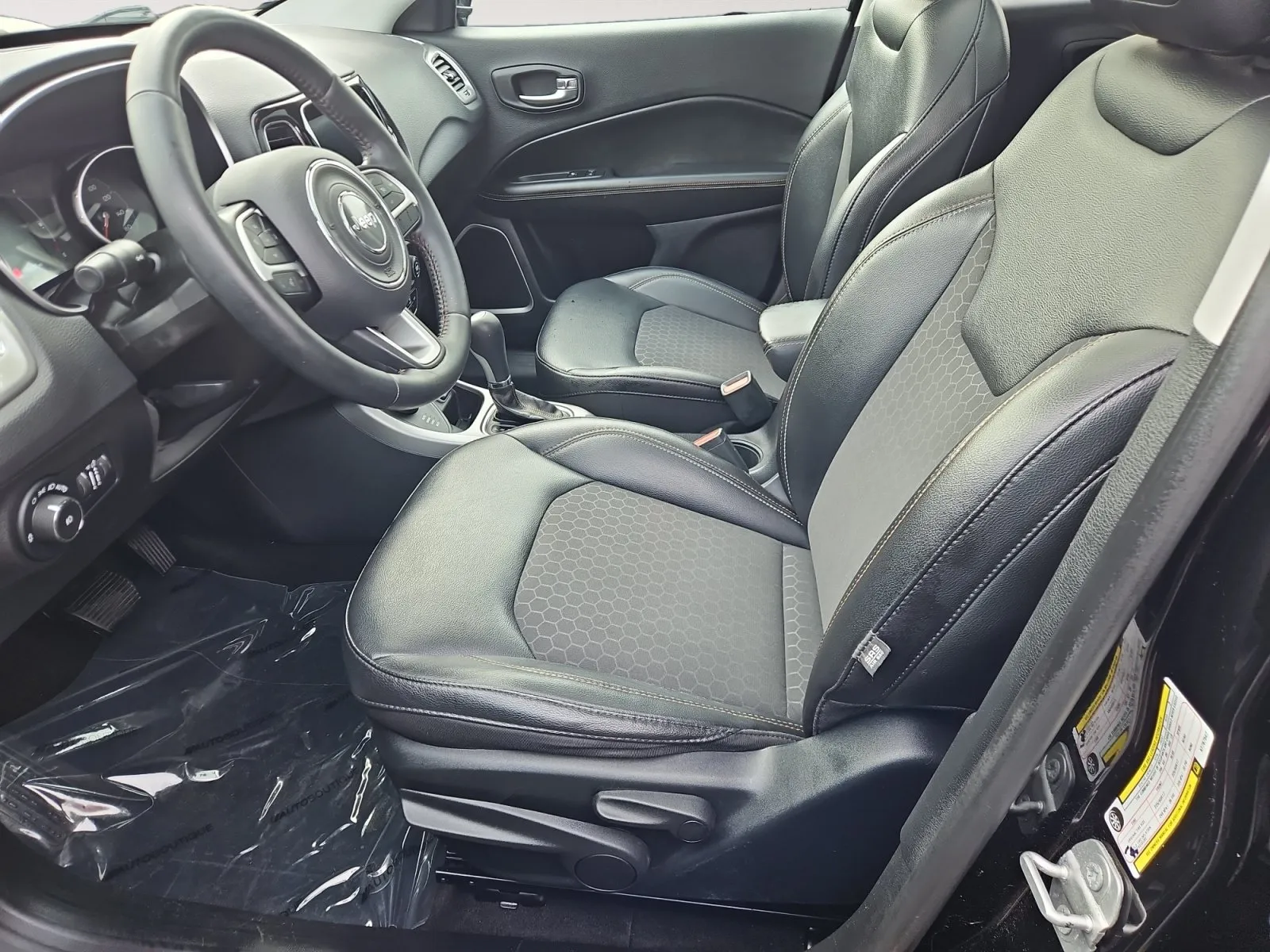 Jeep Compass photo 10