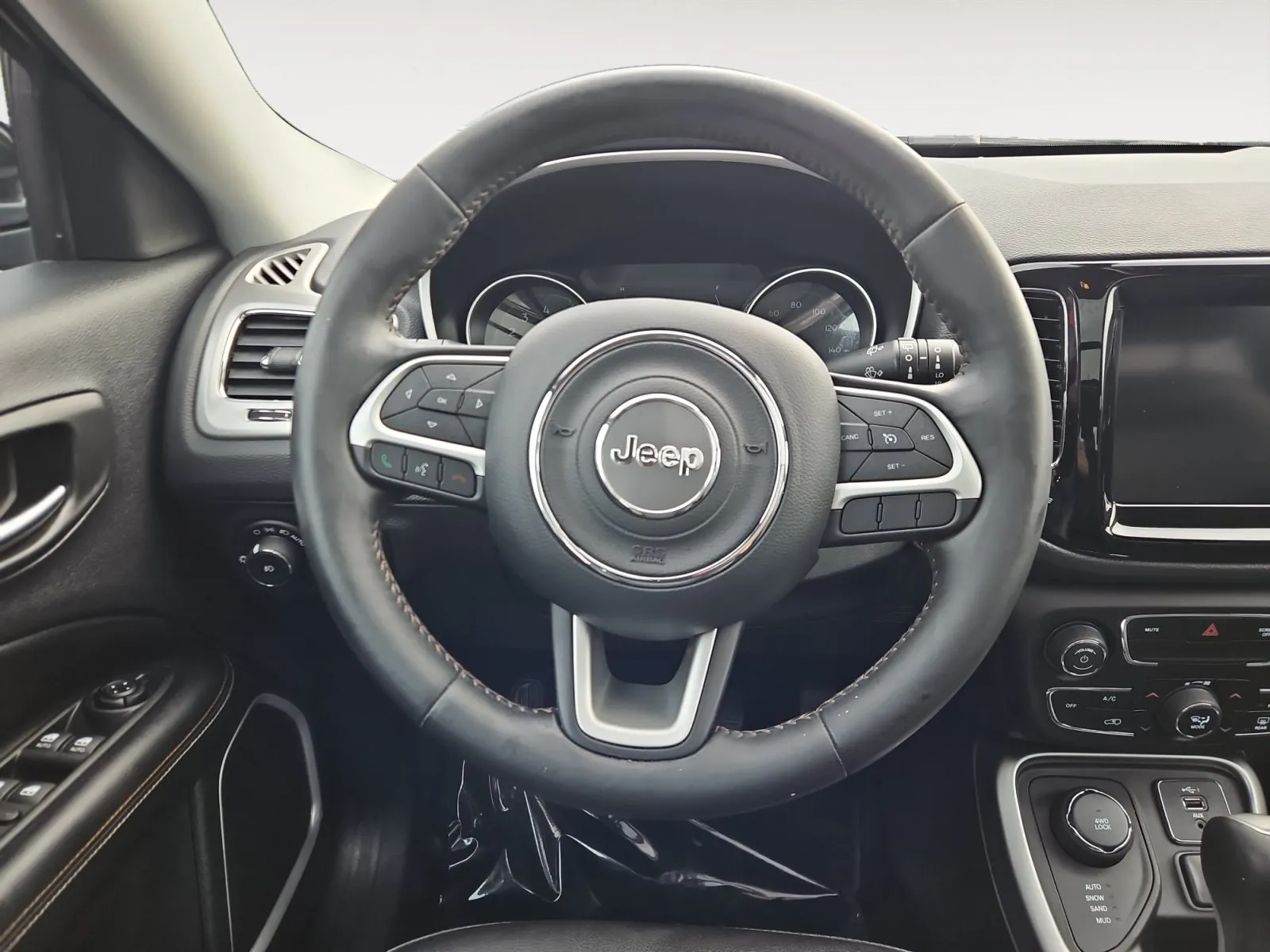 Jeep Compass photo 13