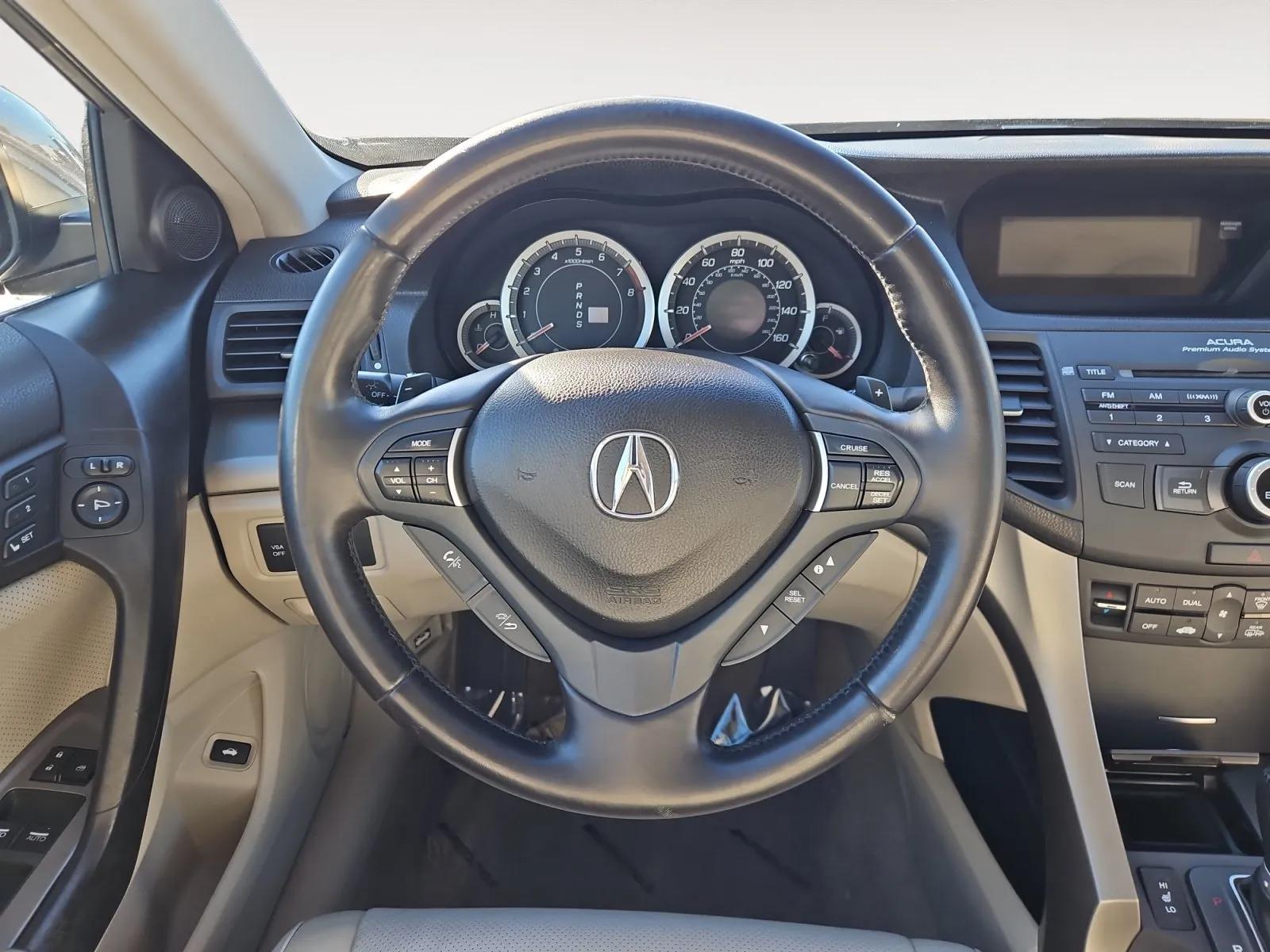 Acura TSX photo 12