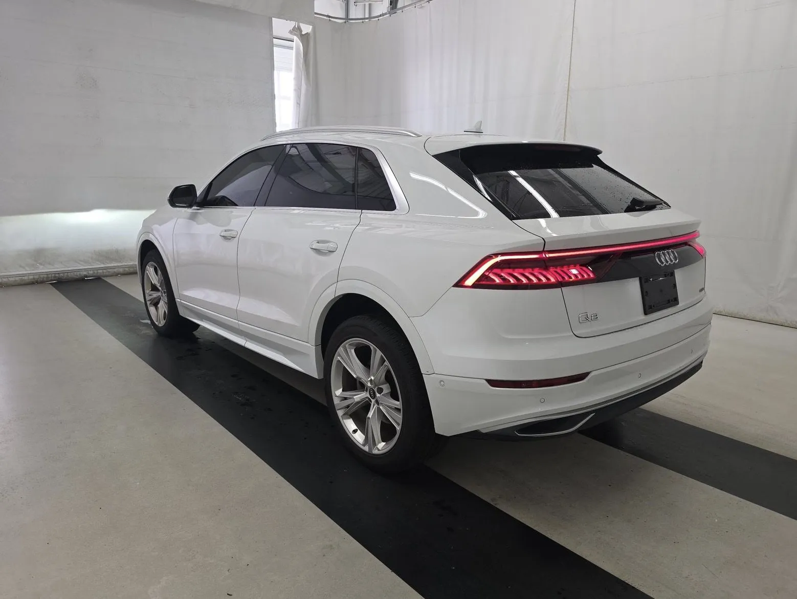 Audi Q8 photo 5
