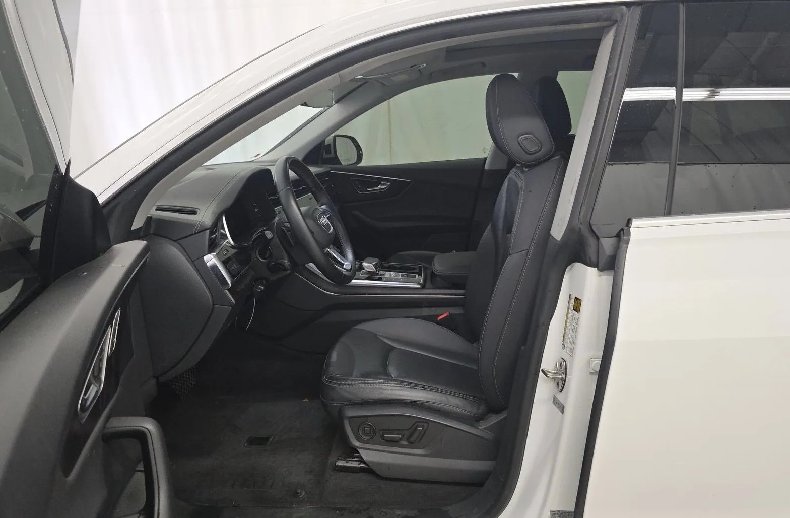 Audi Q8 photo 6