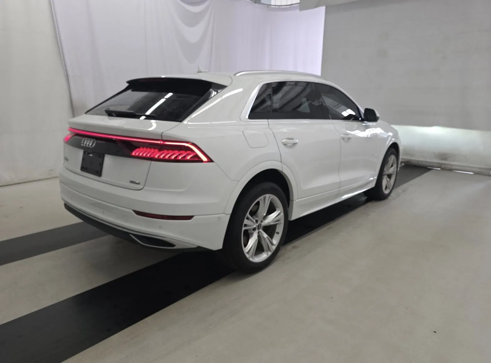 Audi Q8 photo 4