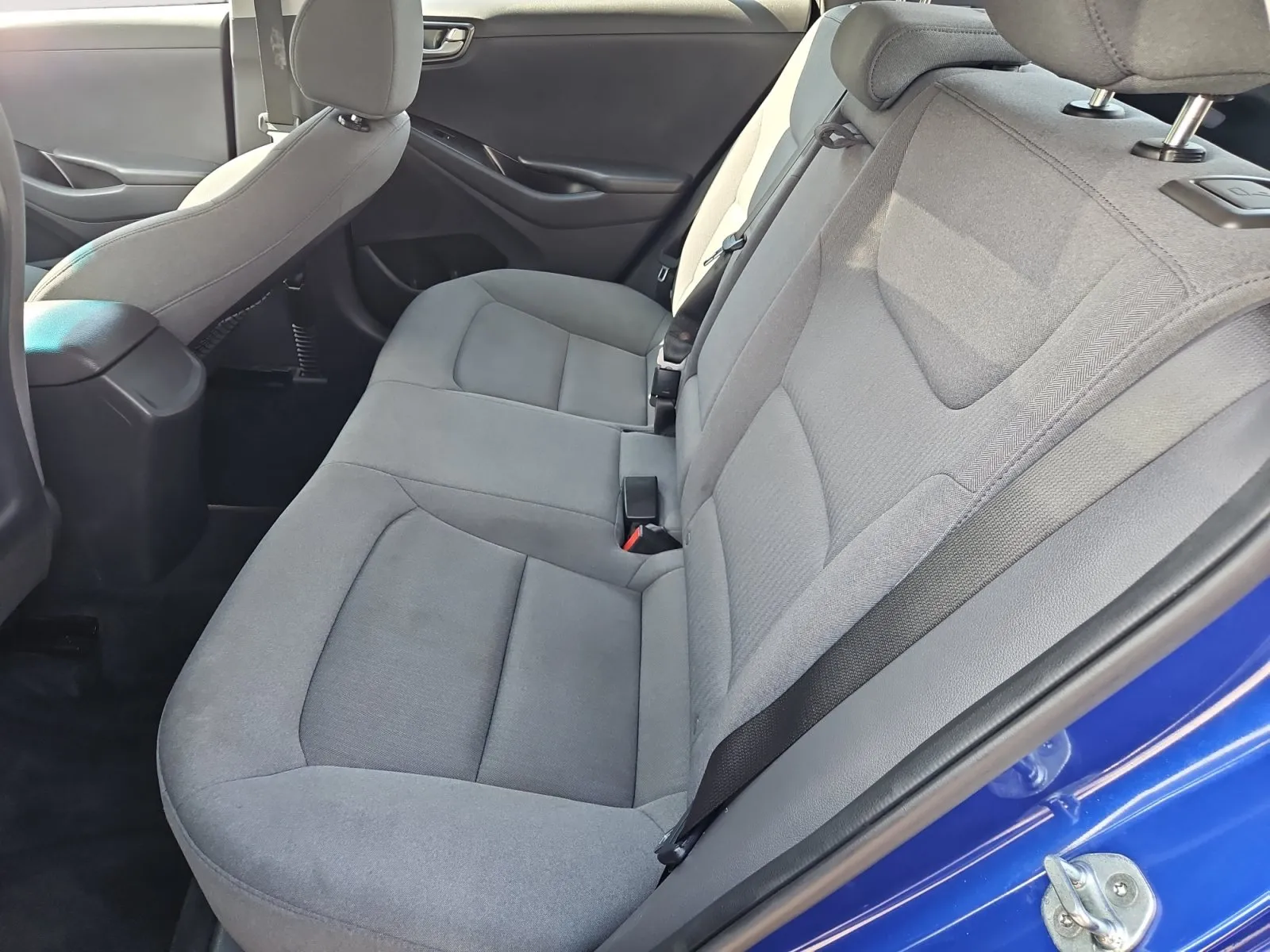 Hyundai Ioniq photo 14