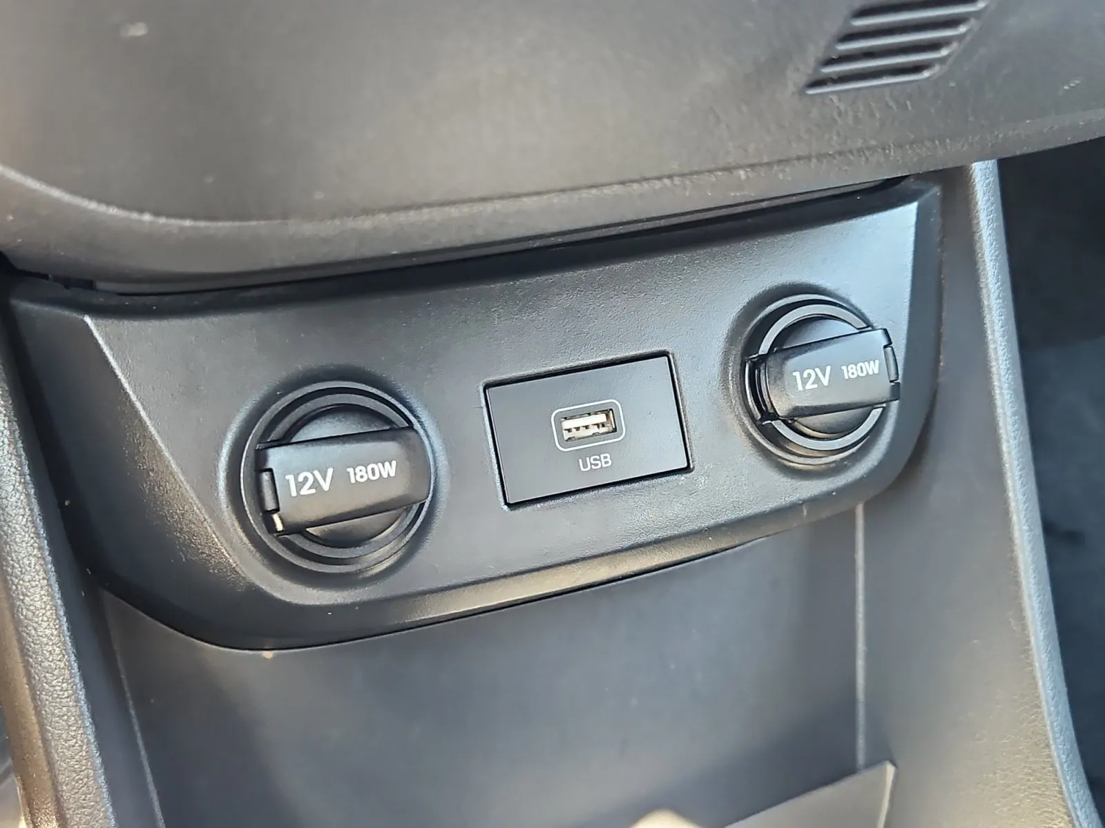Hyundai Ioniq photo 20