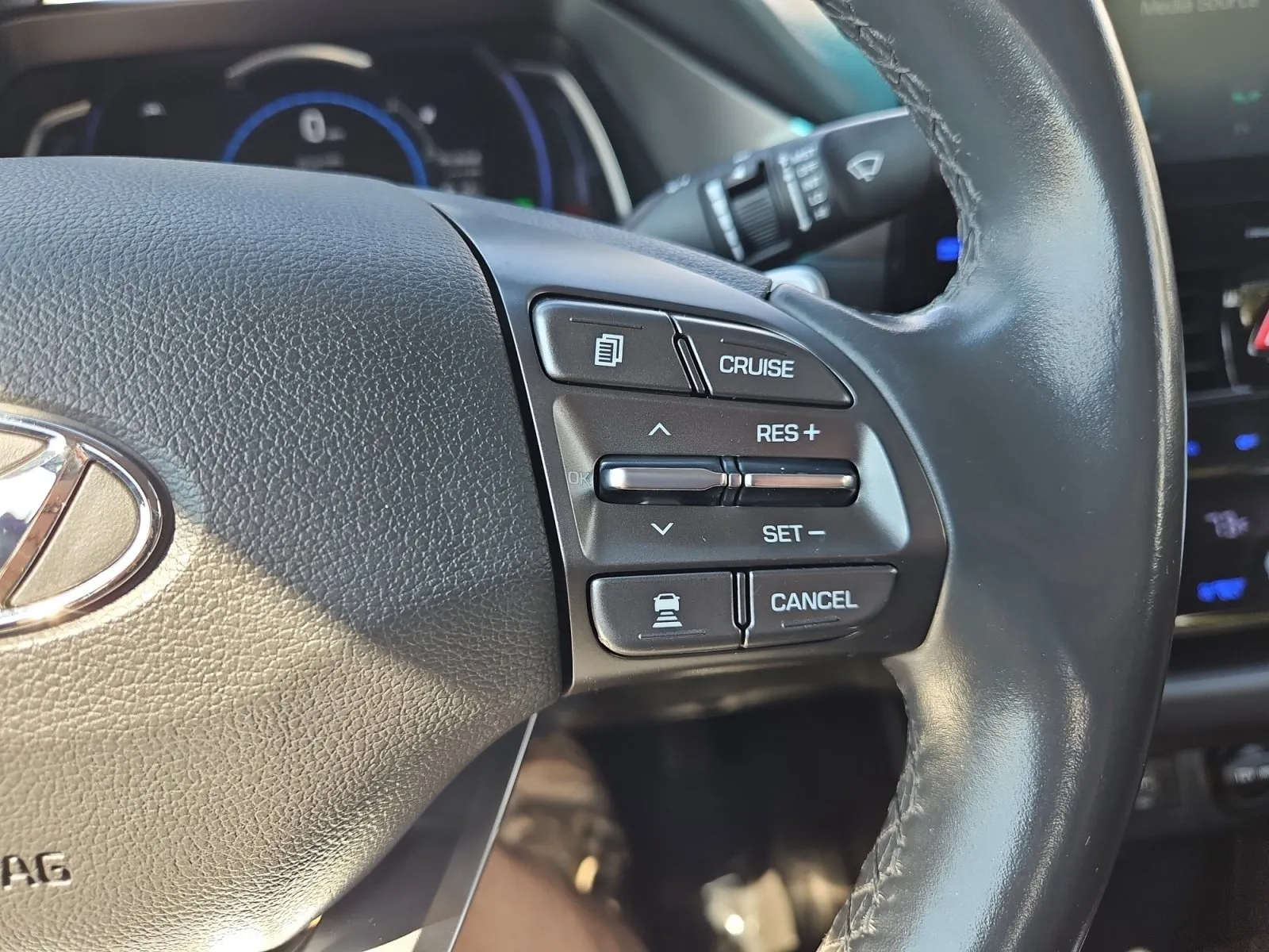 Hyundai Ioniq photo 24
