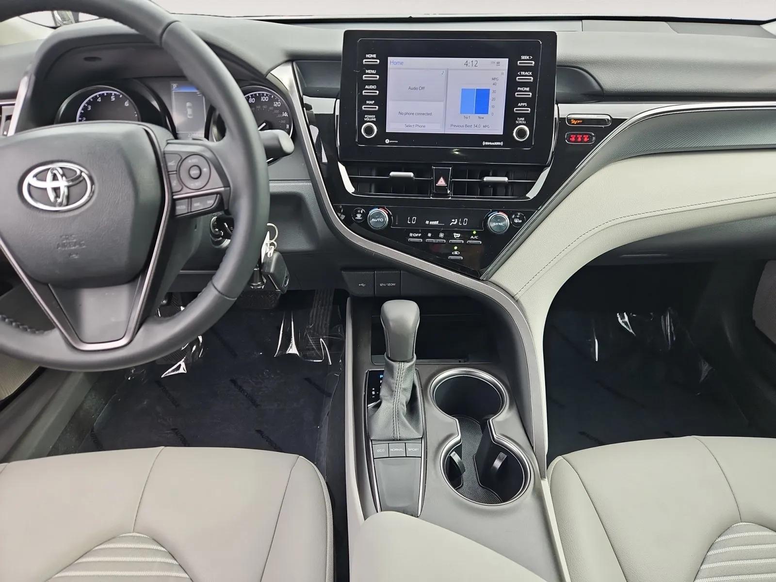 Toyota Camry photo 12