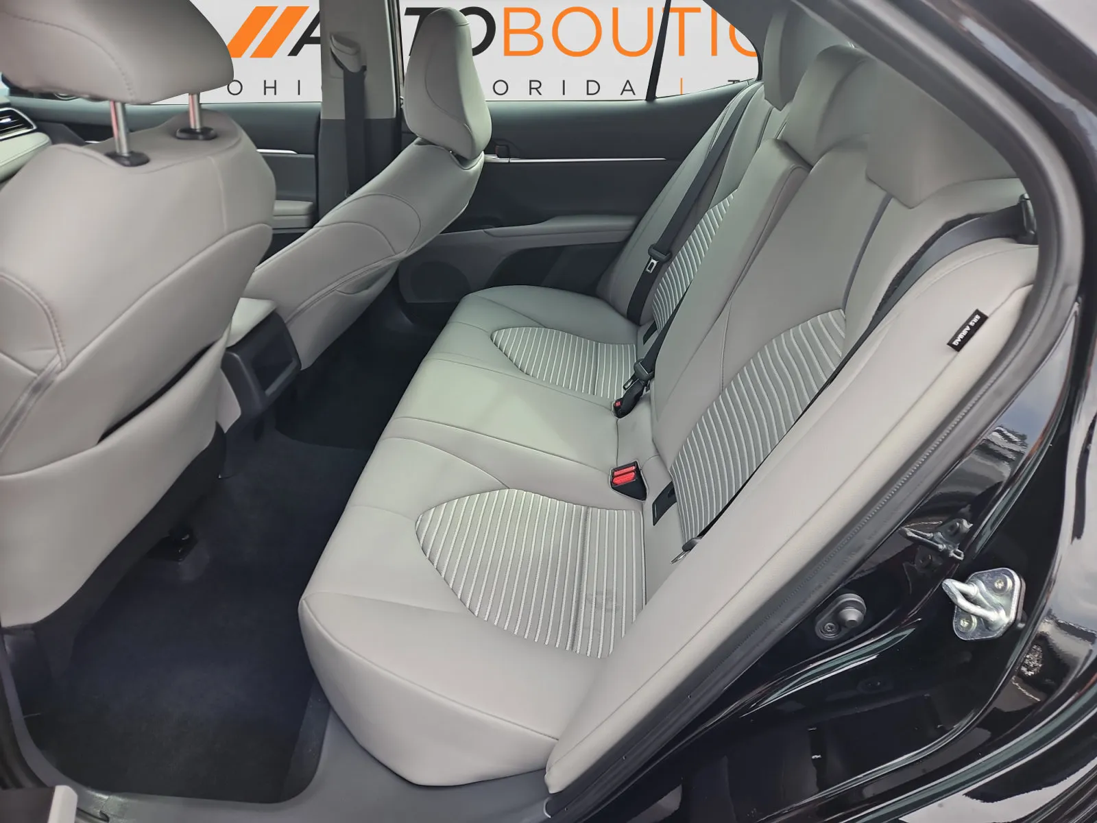 Toyota Camry photo 15