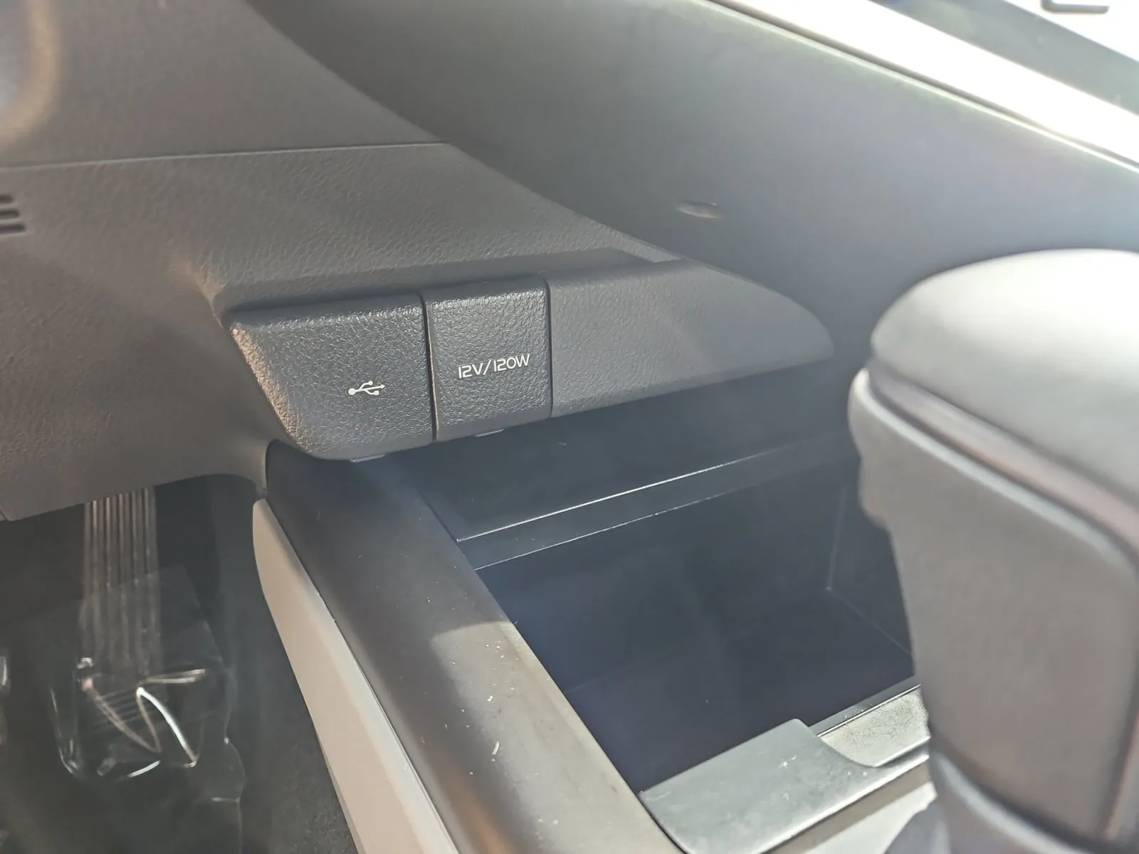 Toyota Camry photo 20