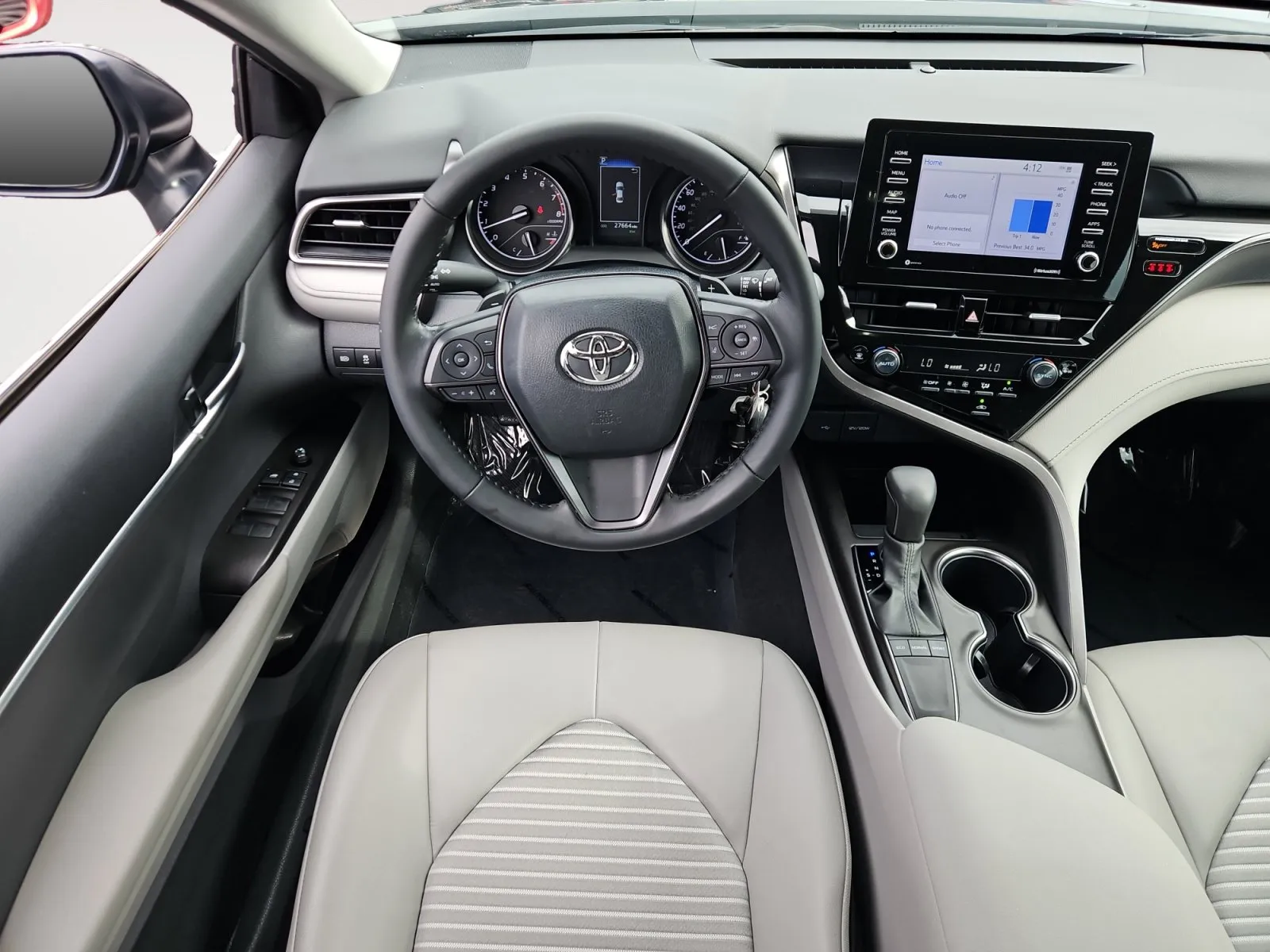 Toyota Camry photo 11
