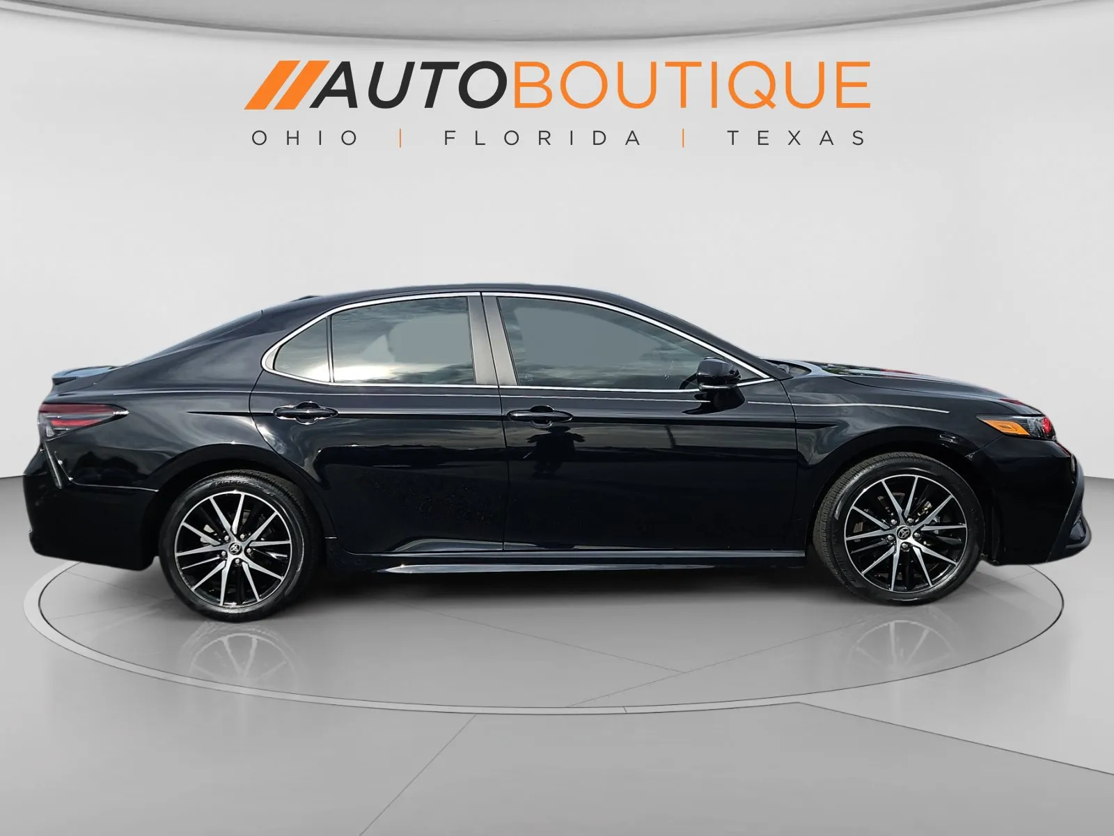Toyota Camry photo 7