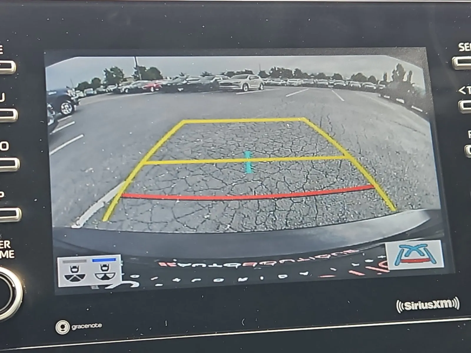 Toyota Camry photo 18