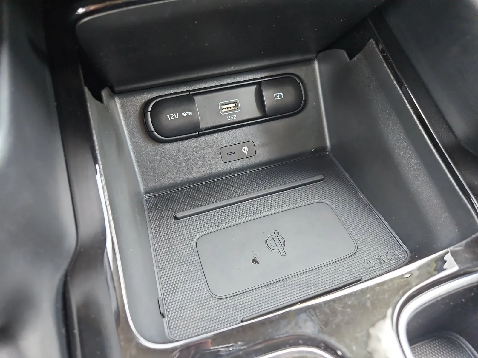 Kia Telluride photo 24