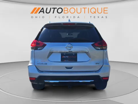More photos of 2017 Nissan Rogue SV at Auto Boutique Ohio, OH