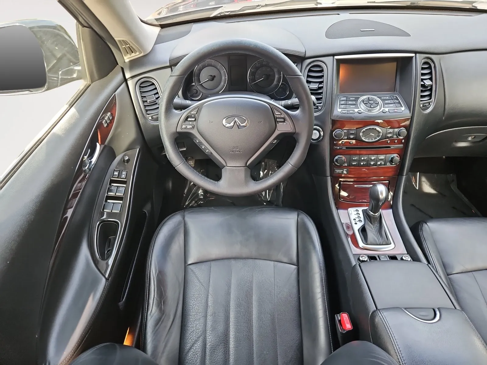 Infiniti QX50 photo 11