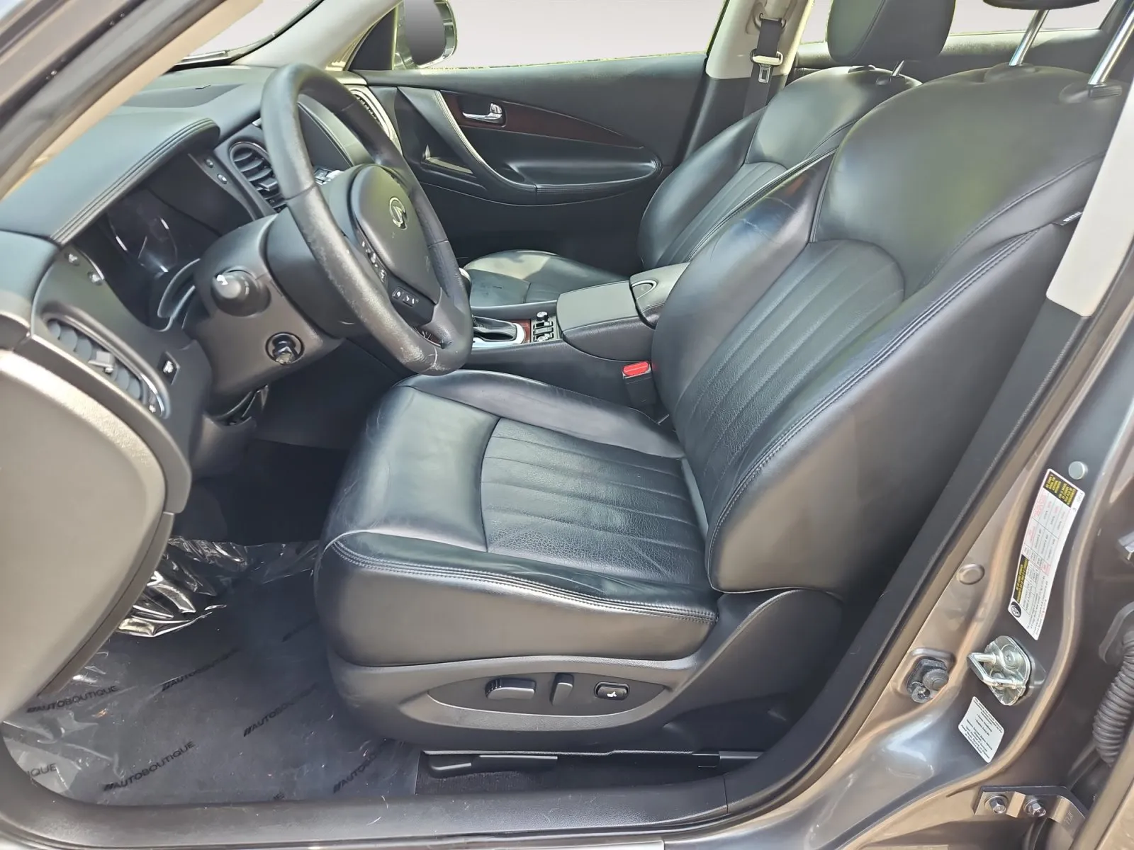 Infiniti QX50 photo 10