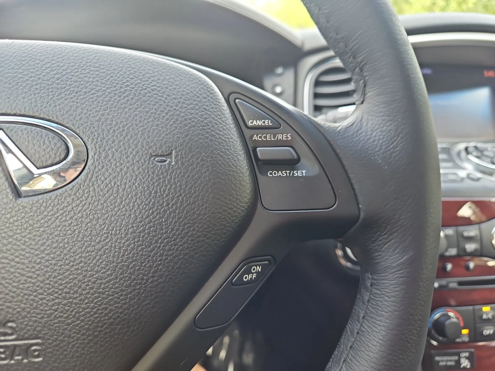 Infiniti QX50 photo 25