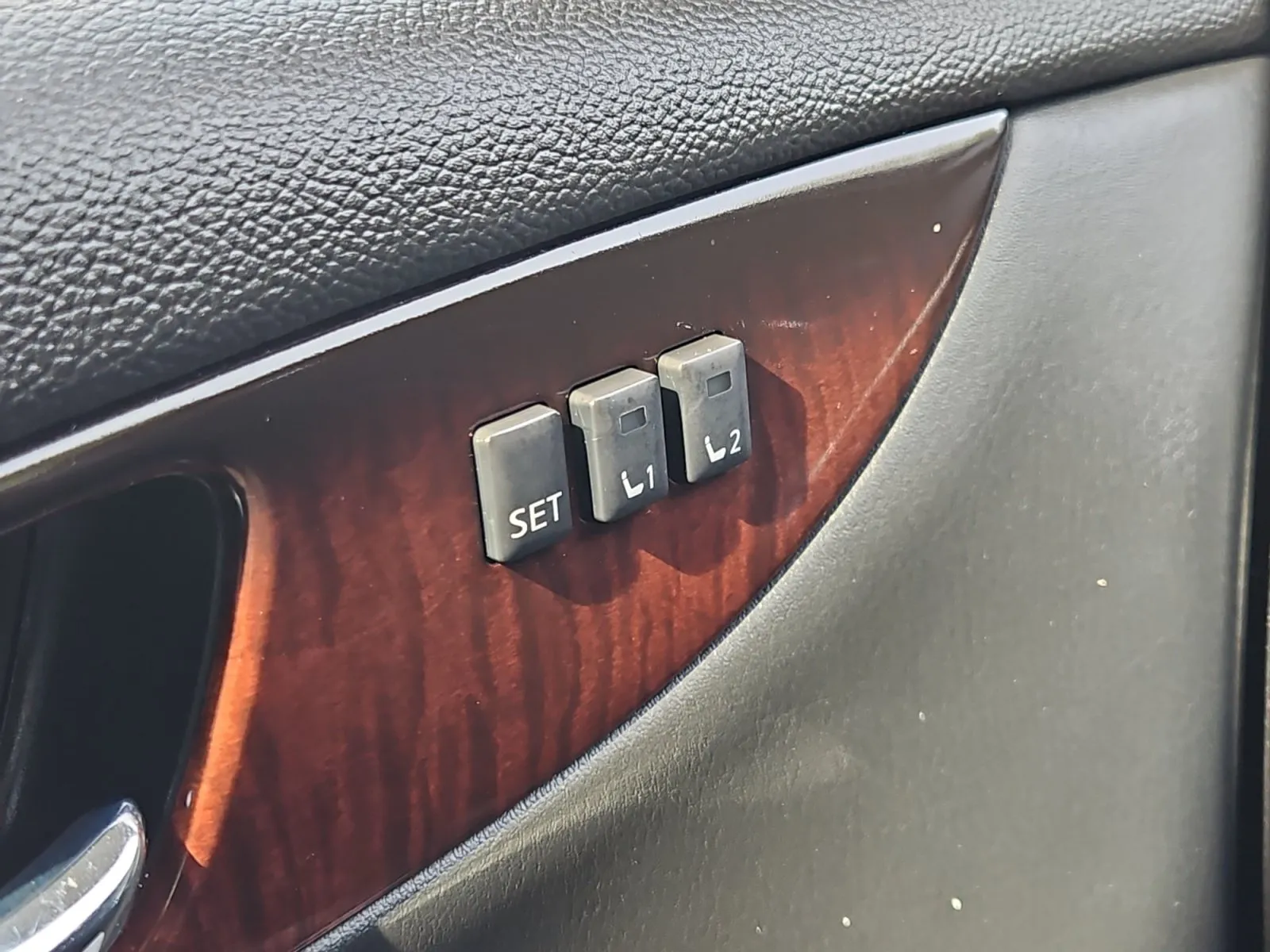 Infiniti QX50 photo 17