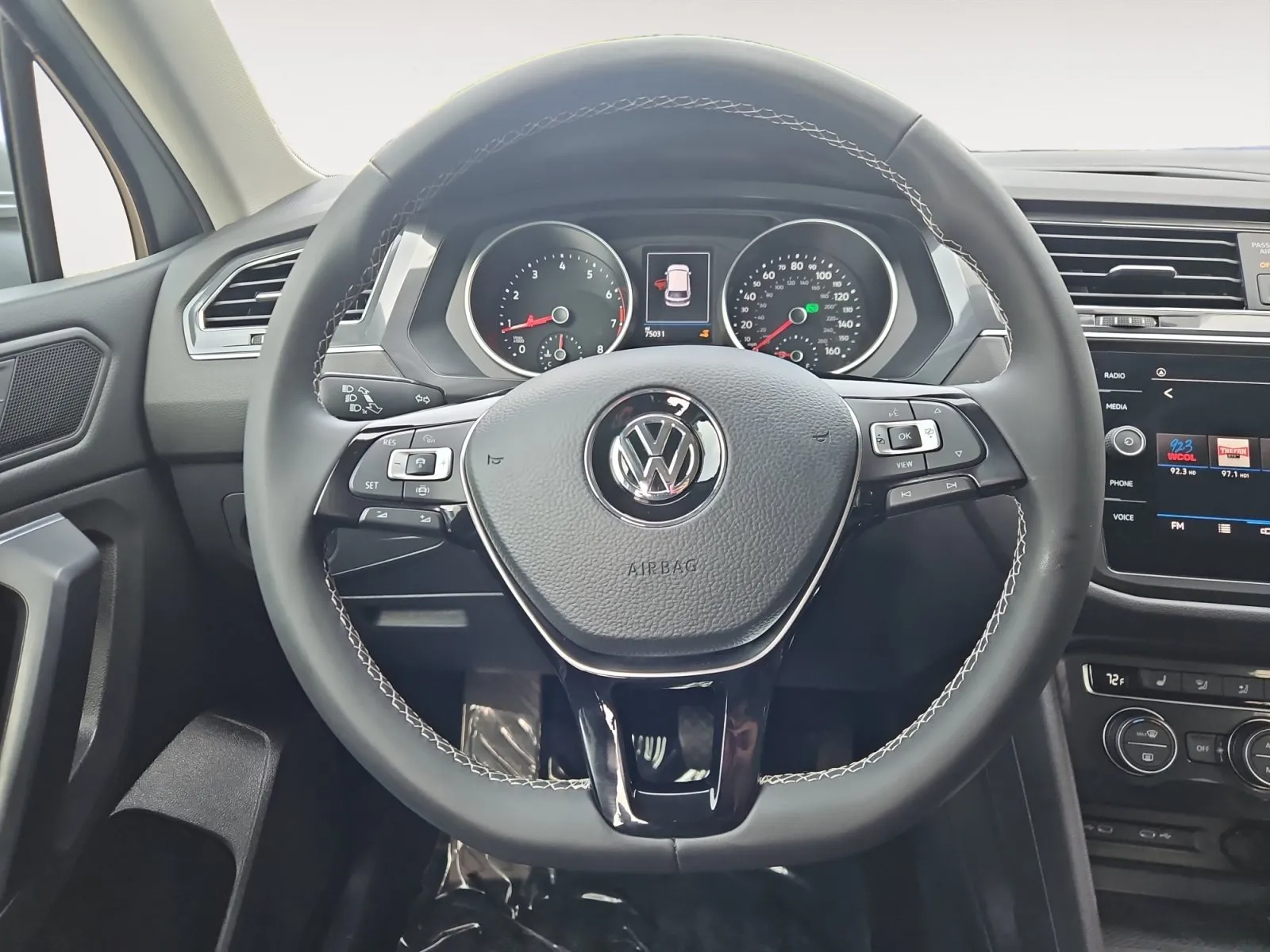 Volkswagen Tiguan photo 13