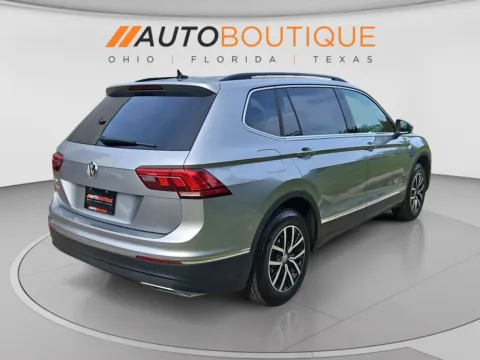 More photos of 2021 Volkswagen Tiguan SE at Auto Boutique Ohio, OH