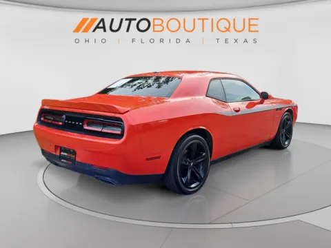 More photos of 2018 Dodge Challenger R/T at Auto Boutique Ohio, OH
