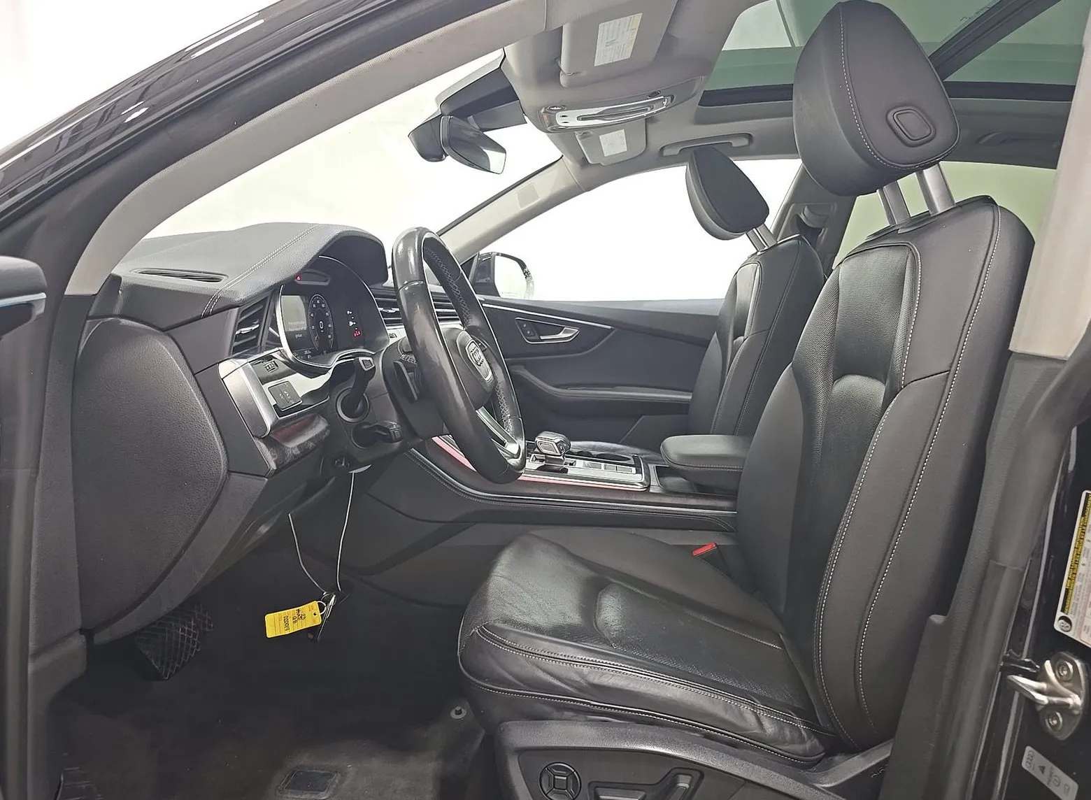 Audi Q8 photo 6