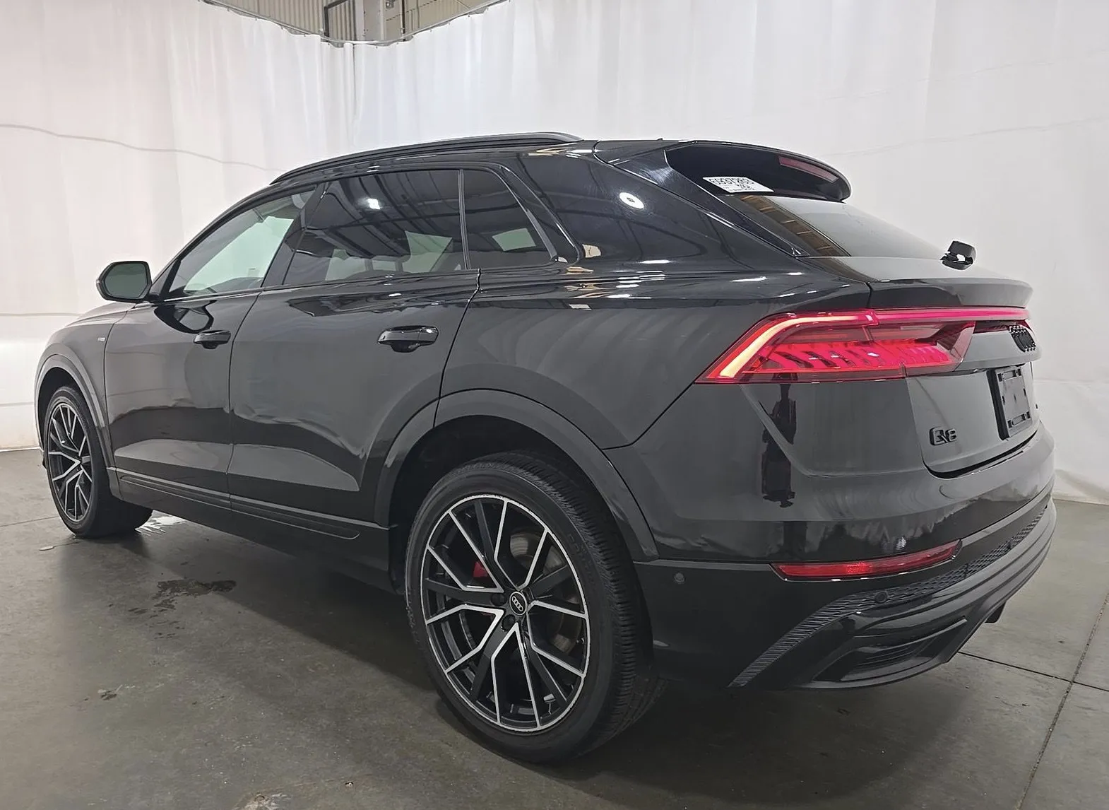 Audi Q8 photo 5