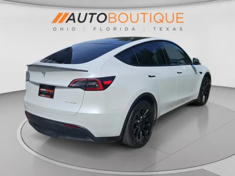 More photos of 2023 Tesla Model Y Long Range at Auto Boutique Ohio, OH